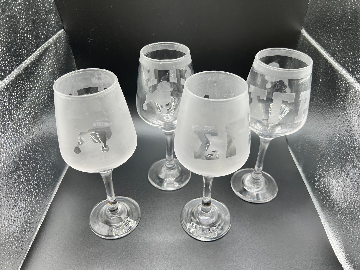 Double etched wine glass