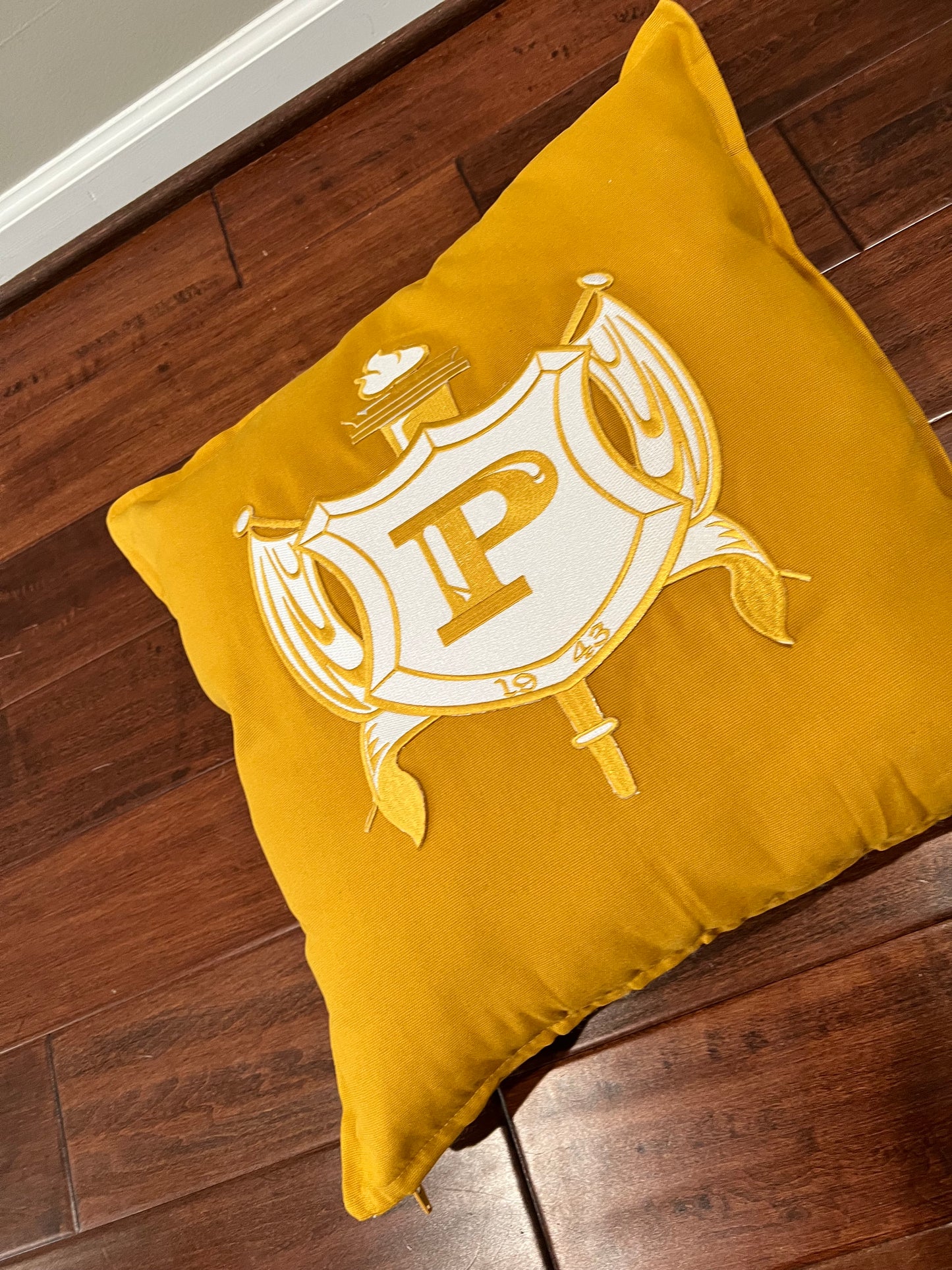 PHILO pillow